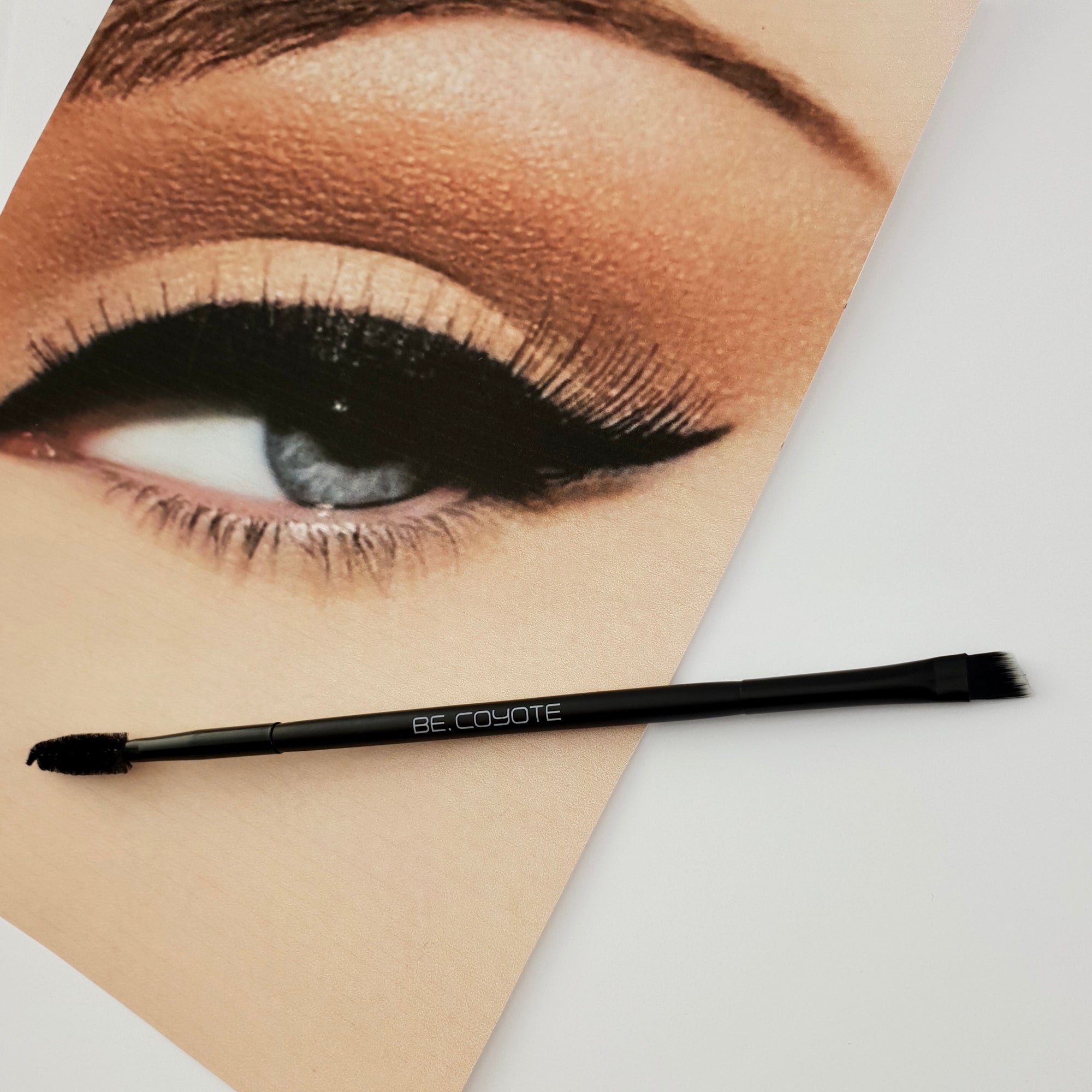 Angled Eye Liner and Brow Brush