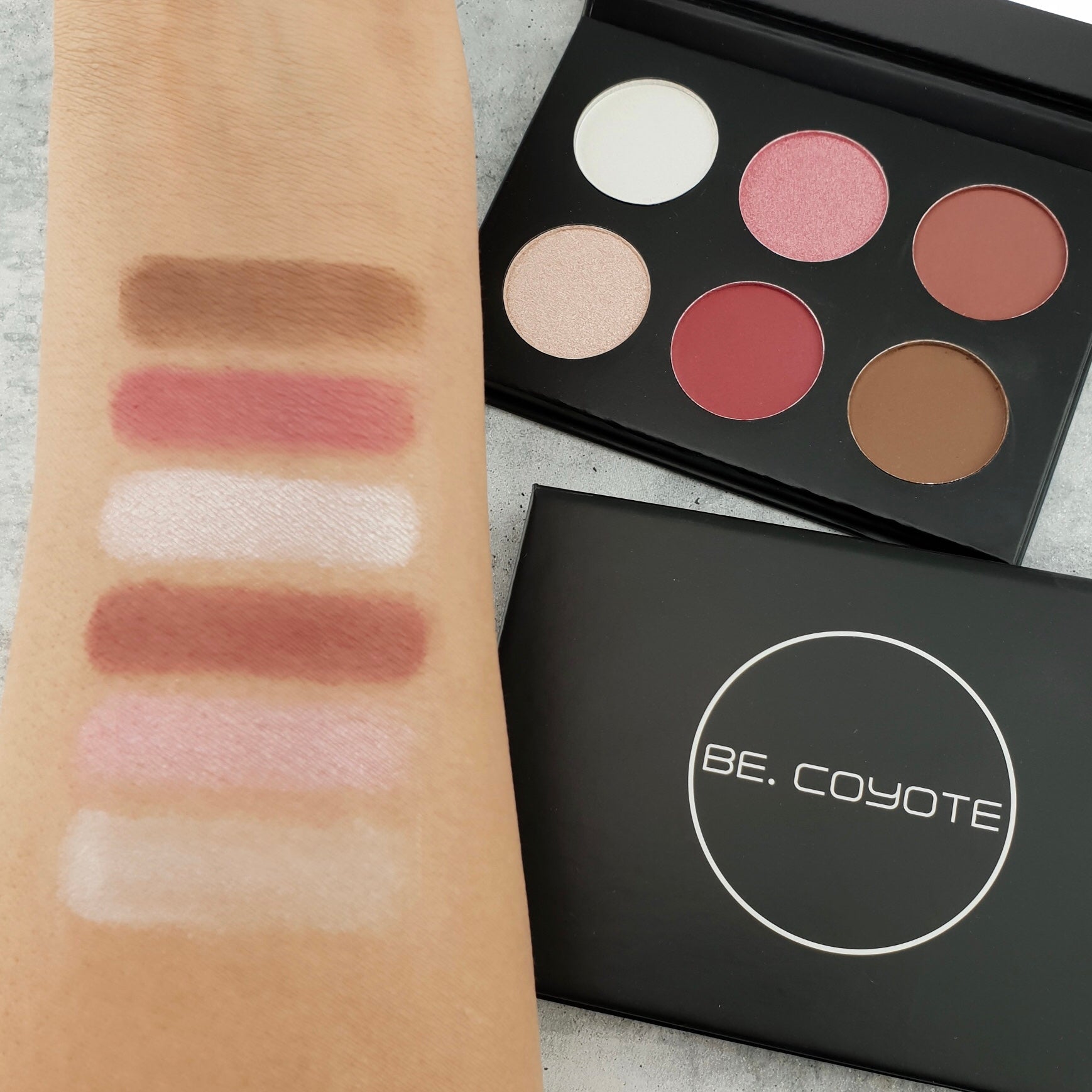 Eyeshadow Palette "Oh So Lovesome"