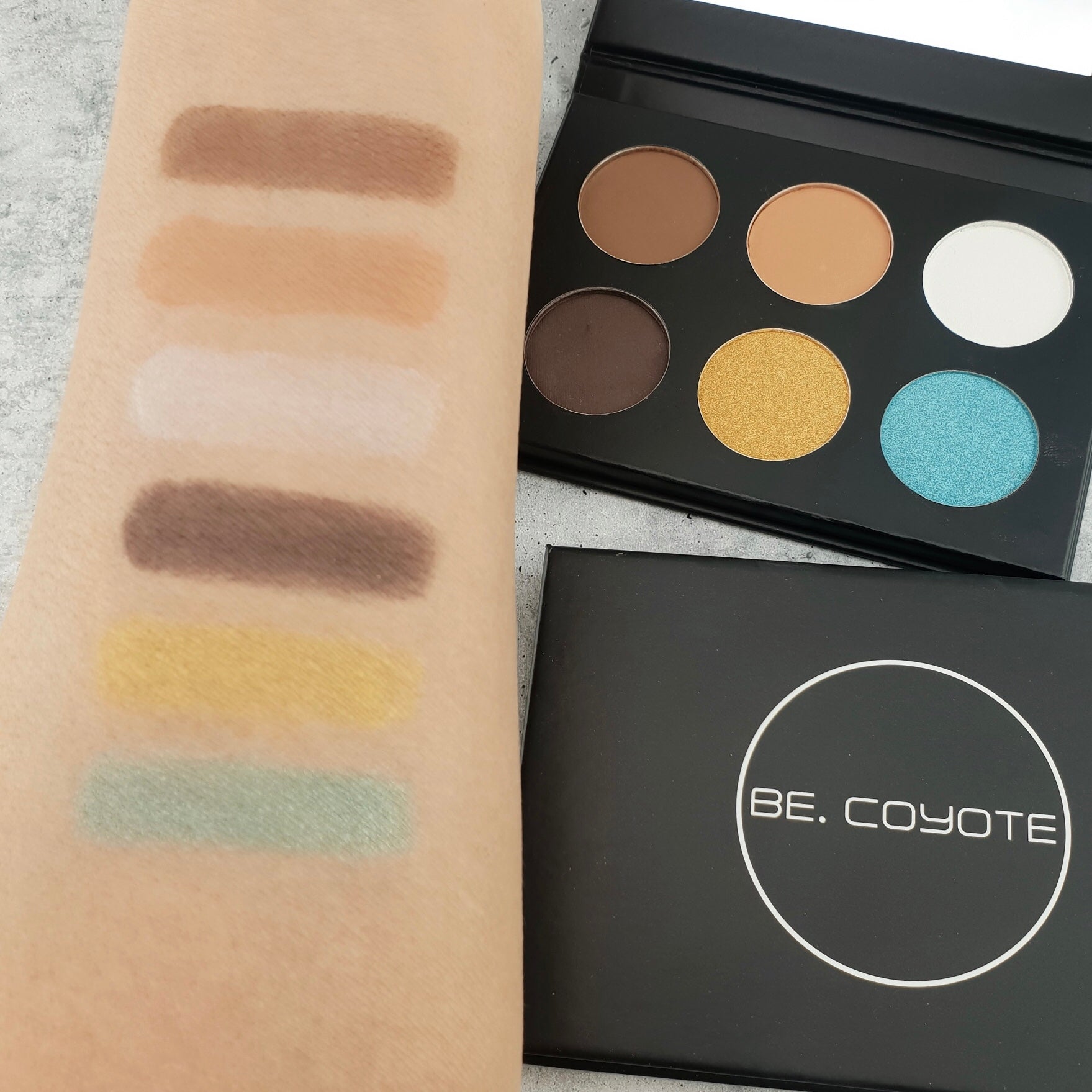 Eyeshadow Palette "Magnetic Dreamer"